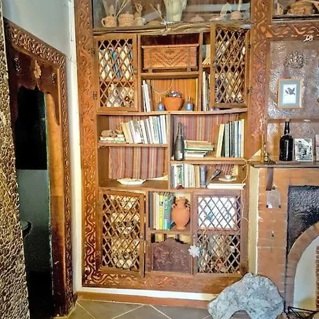 Dinos' House Holiday home