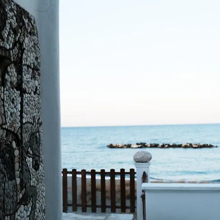 Nyaraló Dinos' House